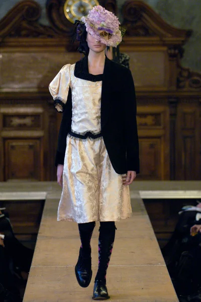 Look 30